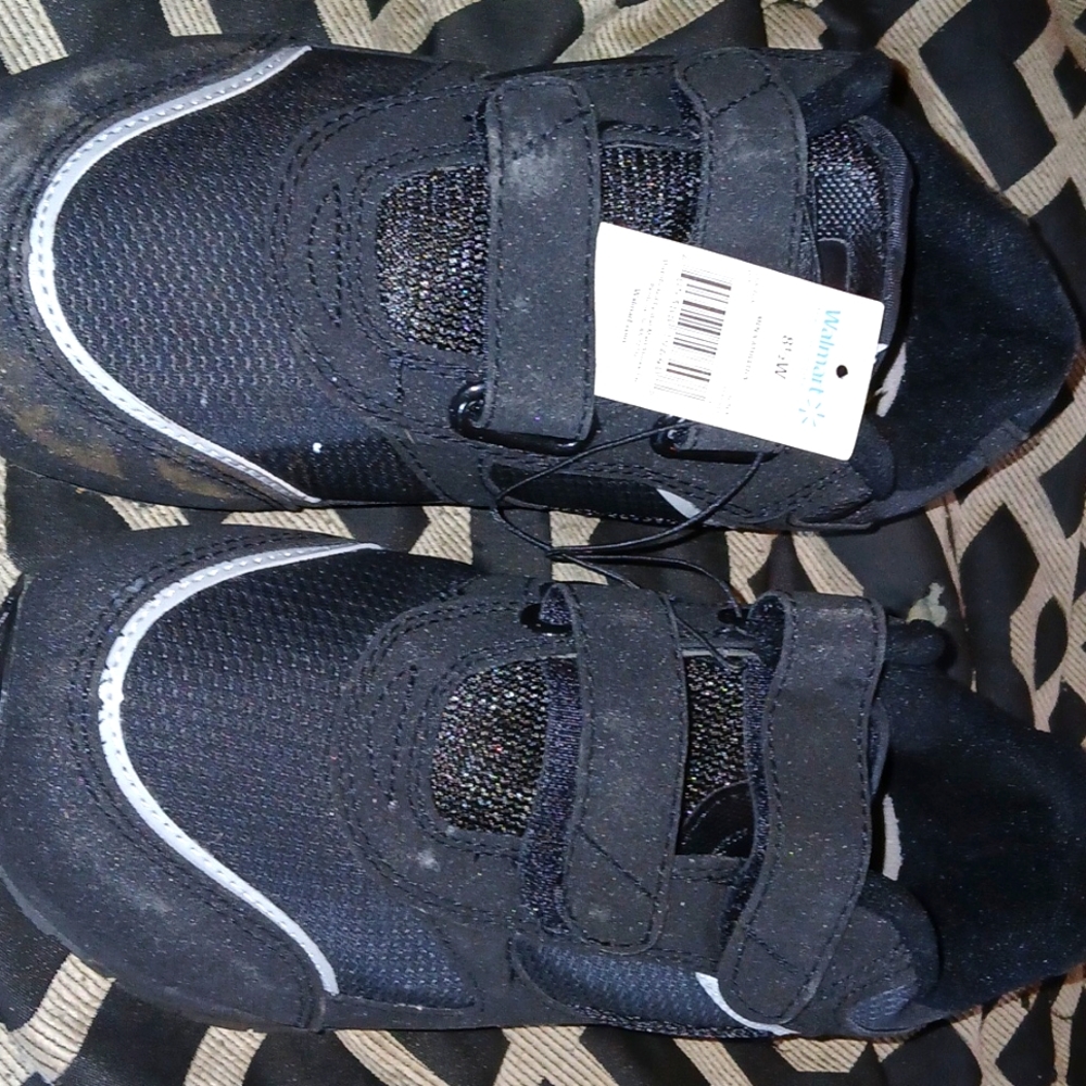 Athletic Works 8 1/2 Men's Shoes